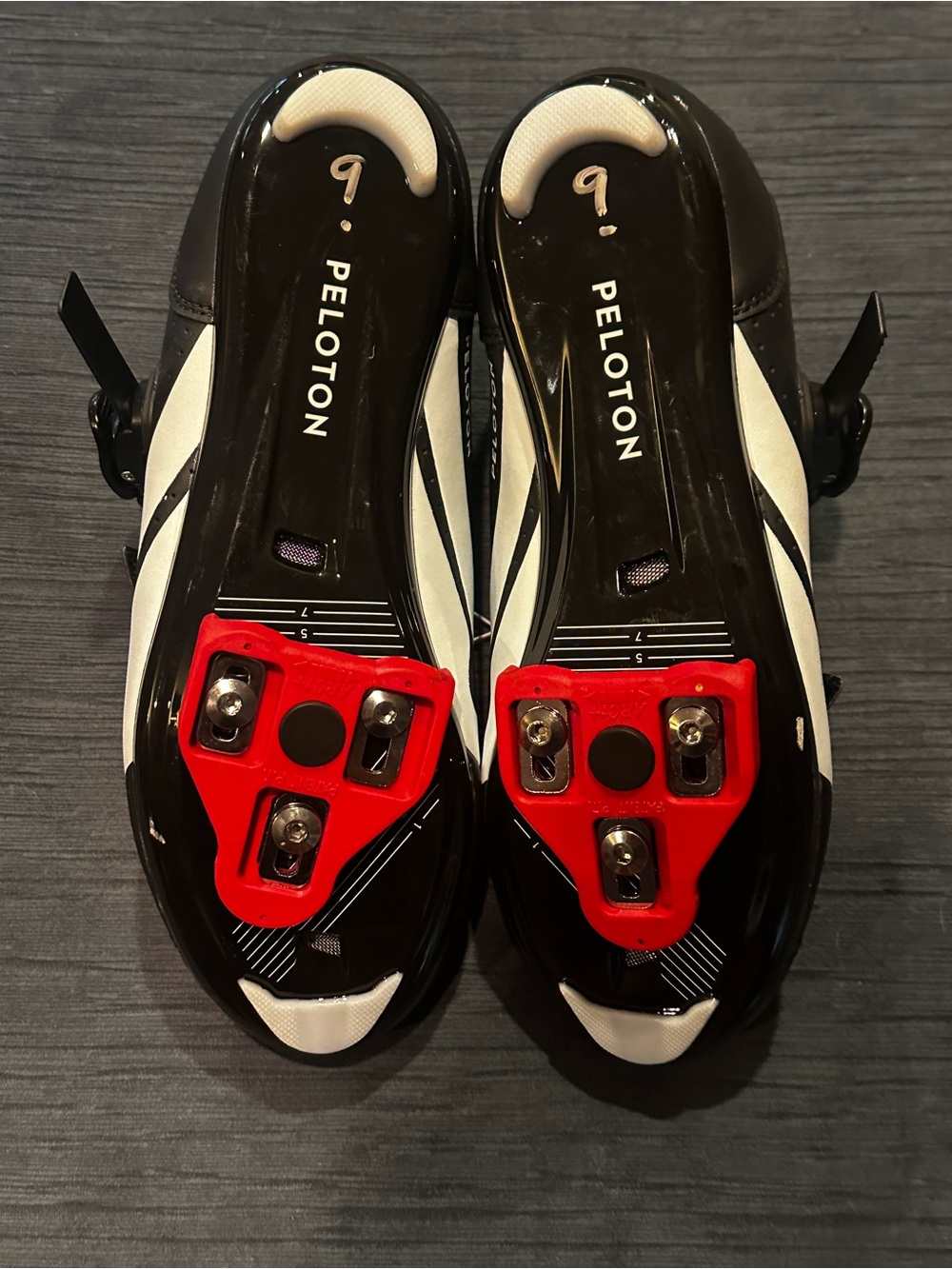 Peloton Cycling Shoes (40 - Men 7 / Women 9) - Picture 4 of 5